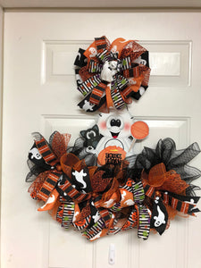 Halloween Ghost Rail, Adorable Rails, Halloween Decor, Fun Halloween Greetings, Halloween Wreath, Fall Wreath, Door hanger,Trick or treat