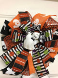 Halloween Ghost Rail, Adorable Rails, Halloween Decor, Fun Halloween Greetings, Halloween Wreath, Fall Wreath, Door hanger,Trick or treat