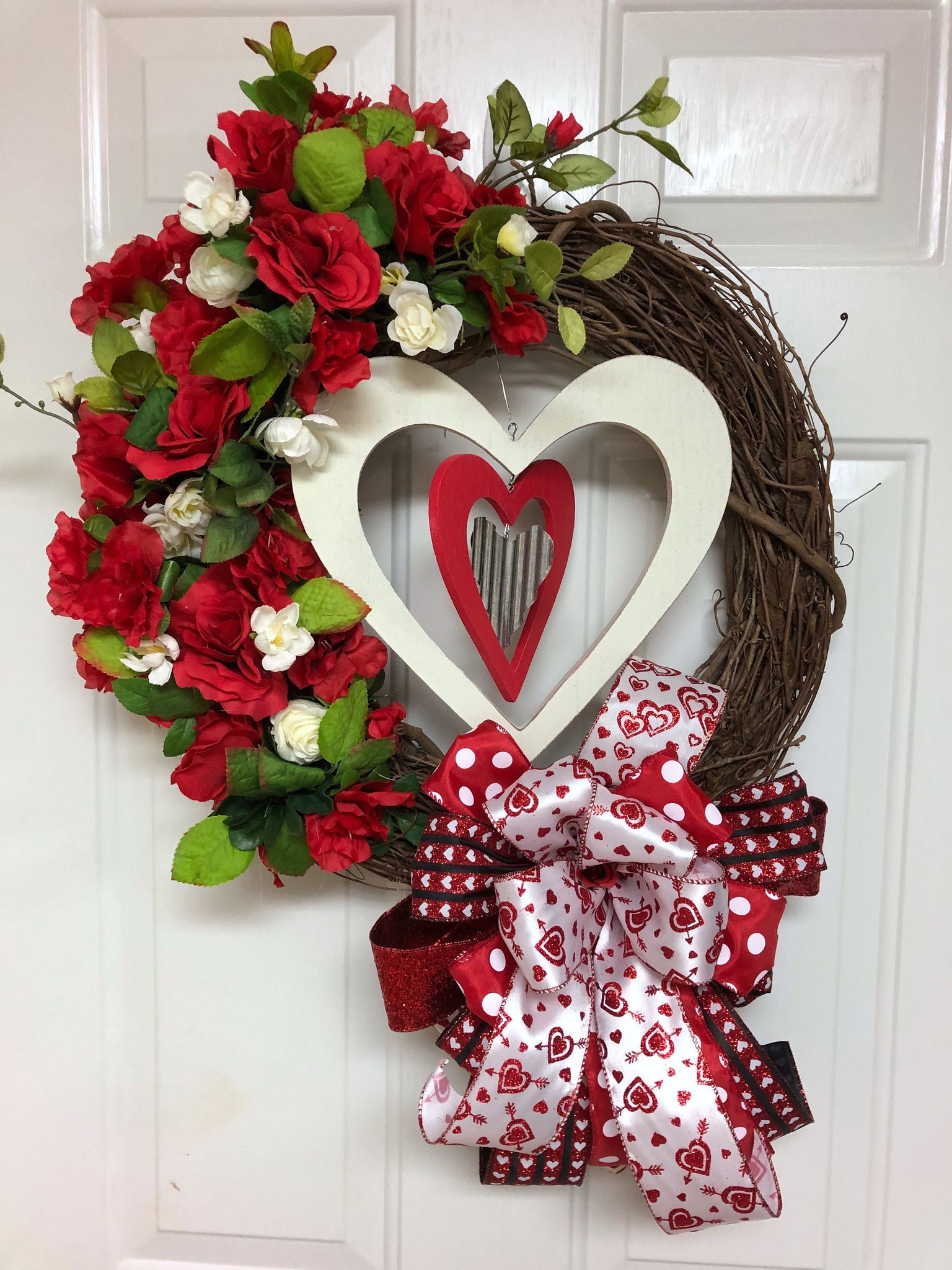 Heart Shaped Valentines Wreath, Heart Shaped Valentines Day Wreath,  Valentines Wreath, Valentines Ribbon Loop Wreath, Valentines Decor 