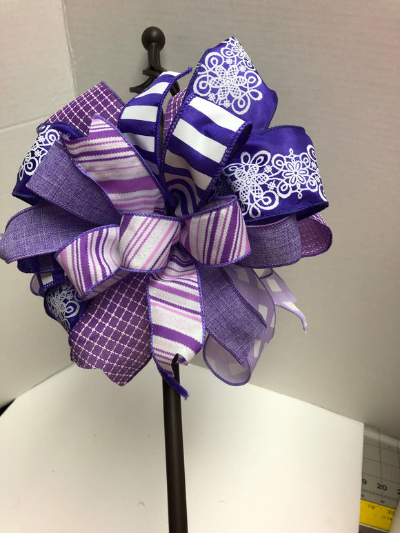 Lavender and White Mailbox Bow, Lantern Bow, Present Bow